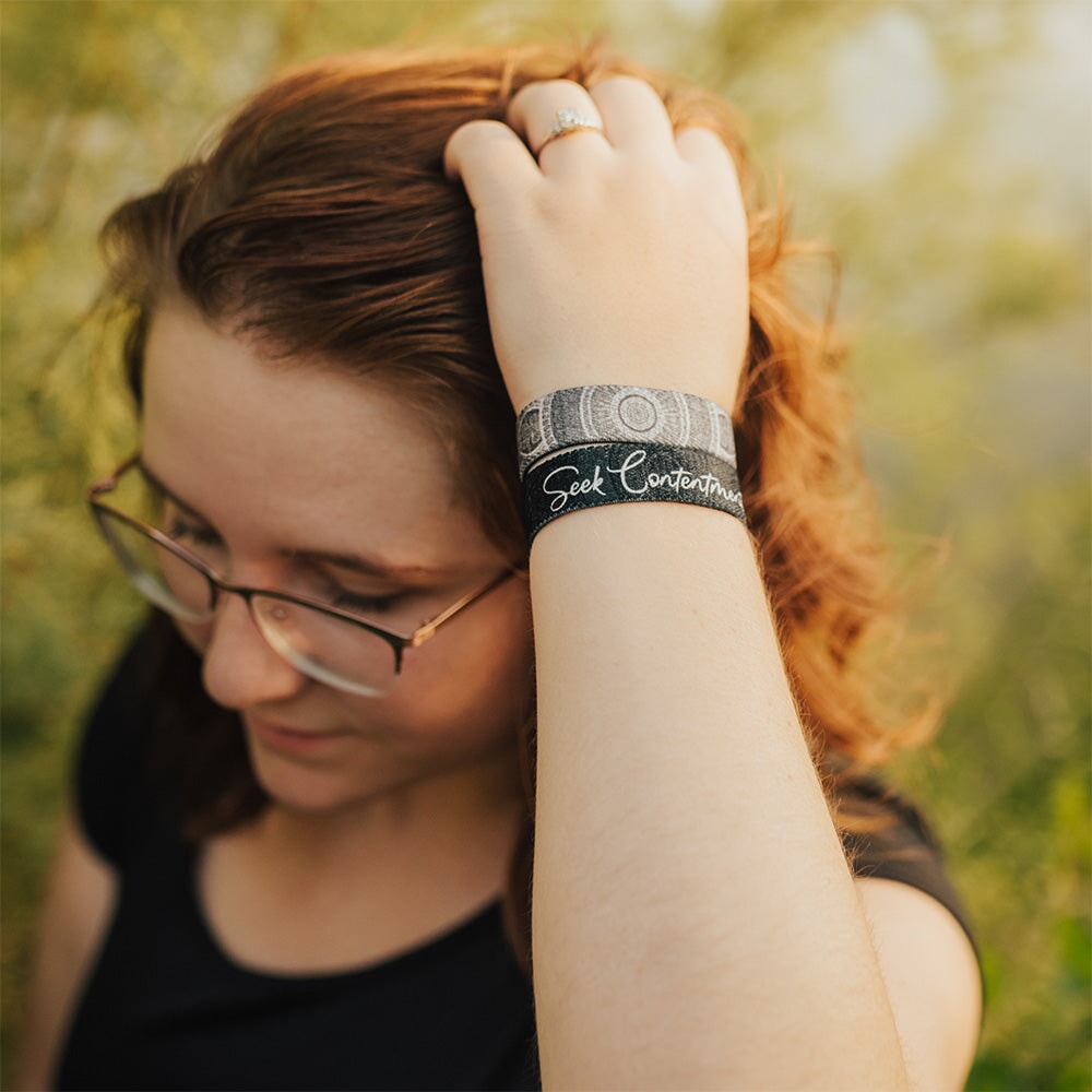Seek Contentment Bracelet