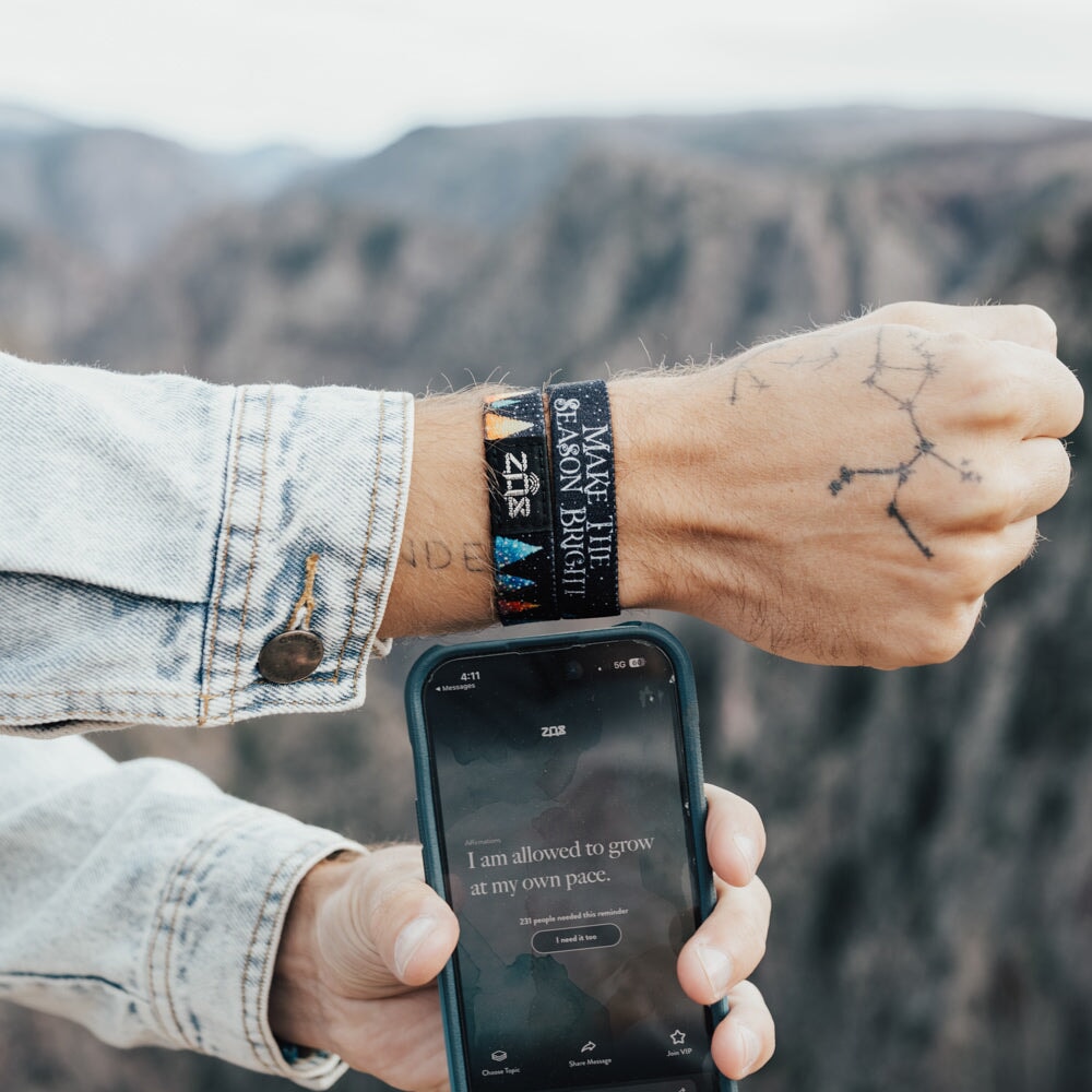 Make the Season Bright Bracelet
